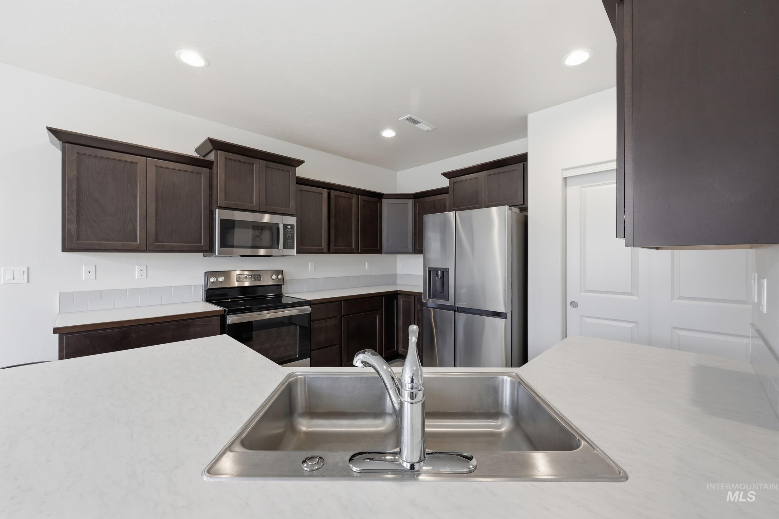 4797 E Grassway Dr, Nampa, Idaho 83686, 3 Bedrooms, 2 Bathrooms, Residential For Sale, Price $422,000,MLS 98984175