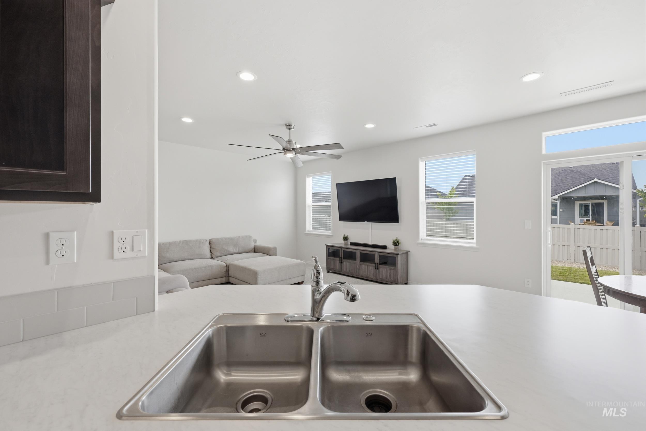 4797 E Grassway Dr, Nampa, Idaho 83686, 3 Bedrooms, 2 Bathrooms, Residential For Sale, Price $422,000,MLS 98984175