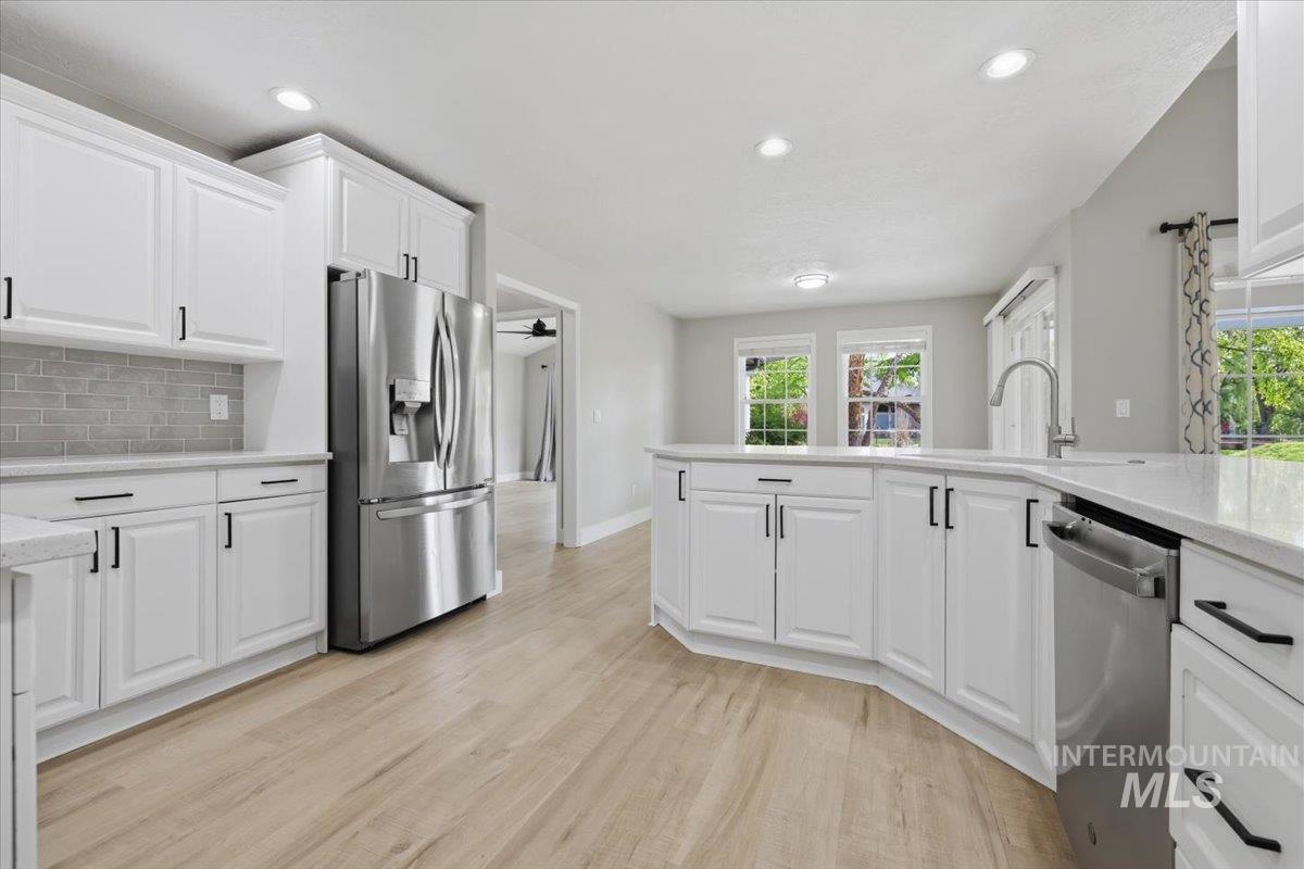 2922 S Whitehaven Pl, Eagle, Idaho 83616, 4 Bedrooms, 2 Bathrooms, Residential For Sale, Price $775,000, 98984176