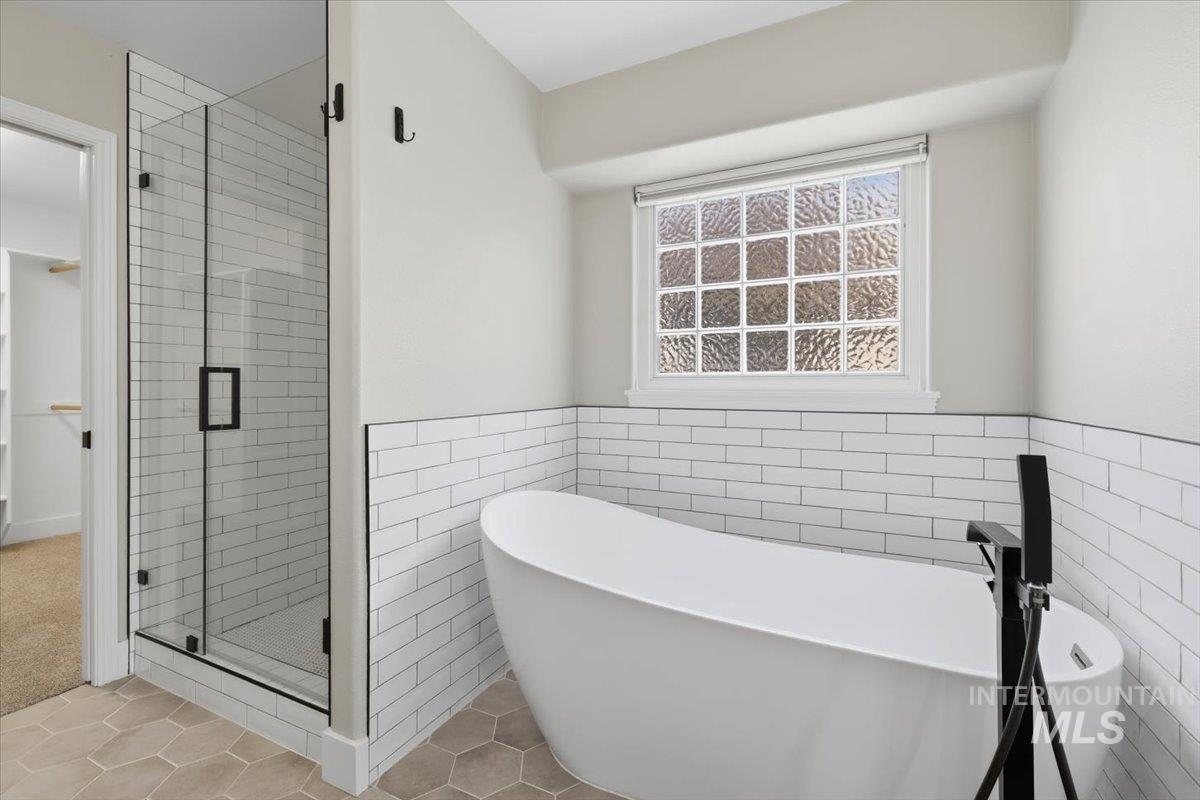 2922 S Whitehaven Pl, Eagle, Idaho 83616, 4 Bedrooms, 2 Bathrooms, Residential For Sale, Price $775,000, 98984176