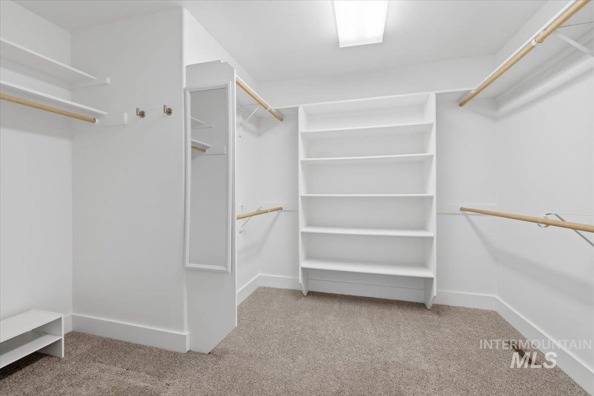 2922 S Whitehaven Pl, Eagle, Idaho 83616, 4 Bedrooms, 2 Bathrooms, Residential For Sale, Price $775,000, 98984176