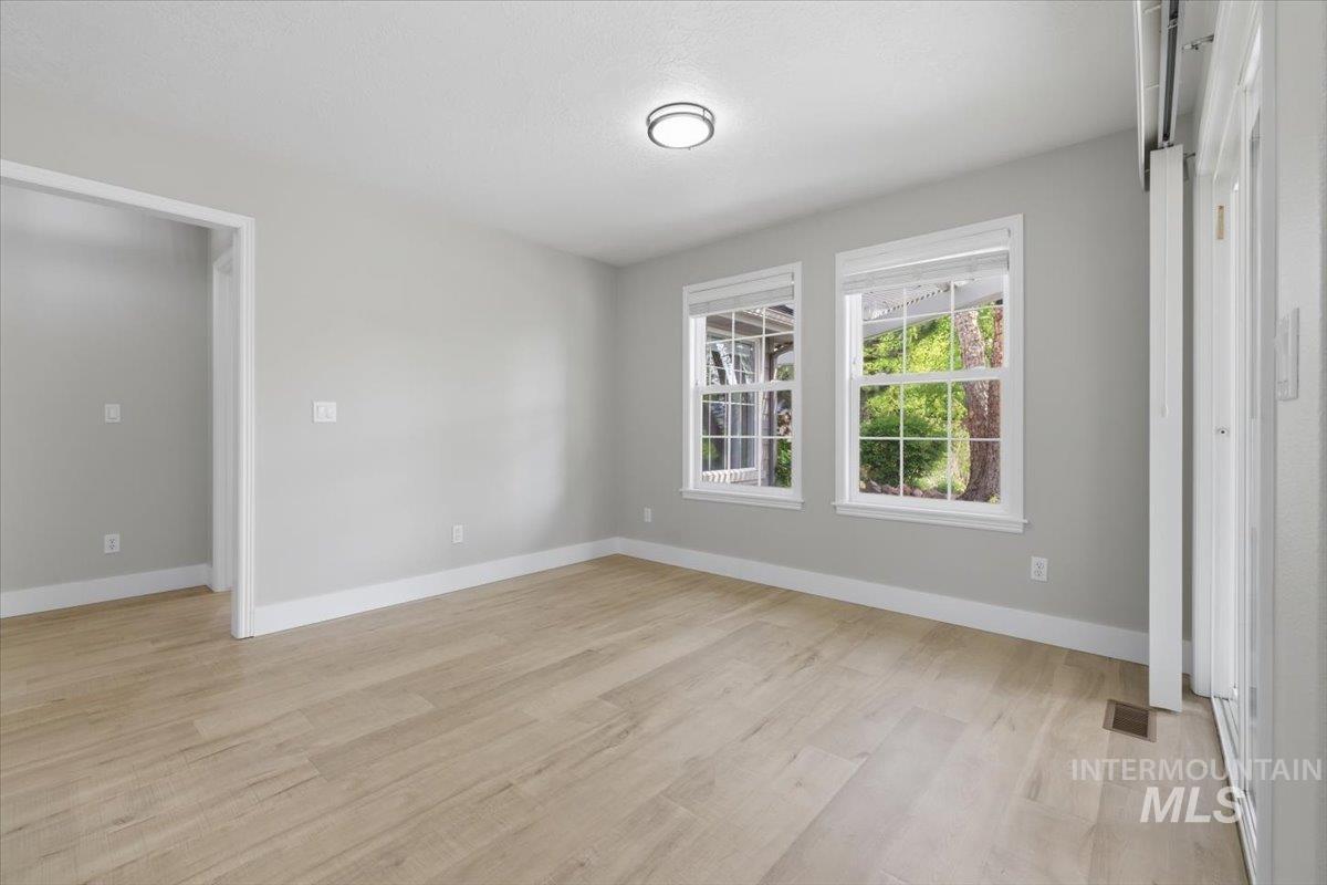 2922 S Whitehaven Pl, Eagle, Idaho 83616, 4 Bedrooms, 2 Bathrooms, Residential For Sale, Price $775,000, 98984176