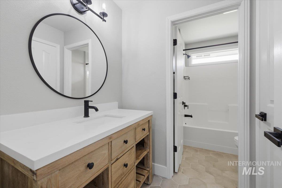 2922 S Whitehaven Pl, Eagle, Idaho 83616, 4 Bedrooms, 2 Bathrooms, Residential For Sale, Price $775,000, 98984176