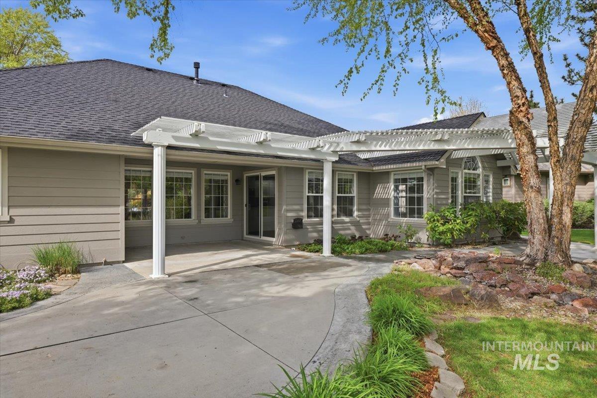 2922 S Whitehaven Pl, Eagle, Idaho 83616, 4 Bedrooms, 2 Bathrooms, Residential For Sale, Price $775,000, 98984176