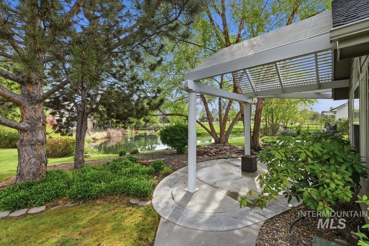 2922 S Whitehaven Pl, Eagle, Idaho 83616, 4 Bedrooms, 2 Bathrooms, Residential For Sale, Price $775,000, 98984176