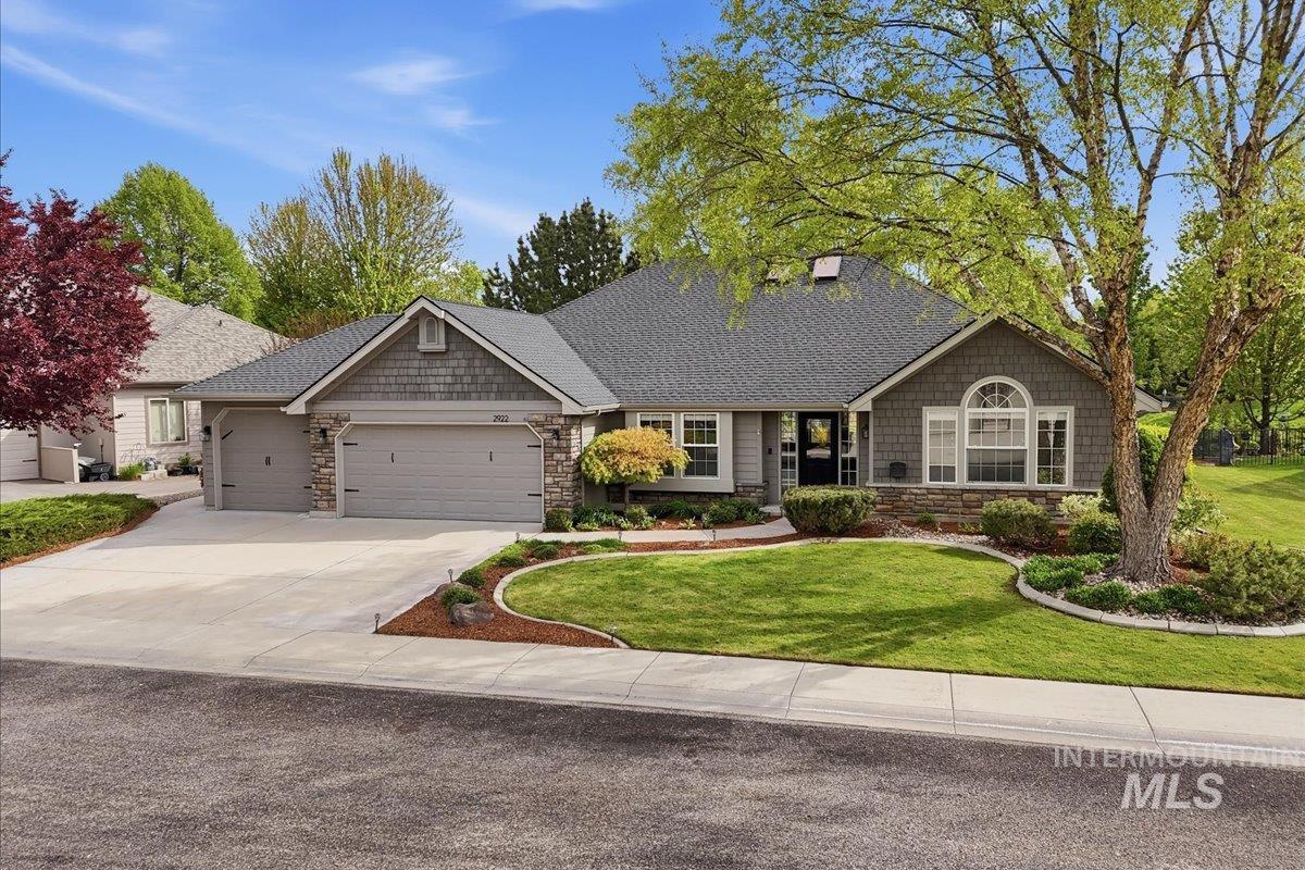 2922 S Whitehaven Pl, Eagle, Idaho 83616, 4 Bedrooms, 2 Bathrooms, Residential For Sale, Price $775,000, 98984176