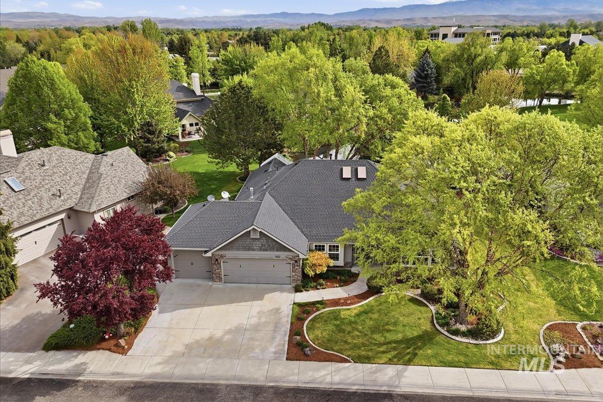 2922 S Whitehaven Pl, Eagle, Idaho 83616, 4 Bedrooms, 2 Bathrooms, Residential For Sale, Price $775,000, 98984176