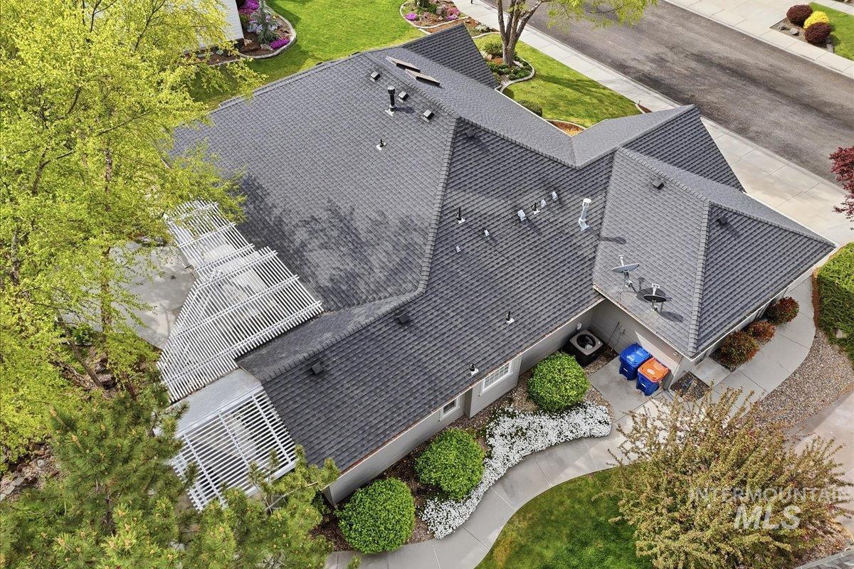 2922 S Whitehaven Pl, Eagle, Idaho 83616, 4 Bedrooms, 2 Bathrooms, Residential For Sale, Price $775,000, 98984176