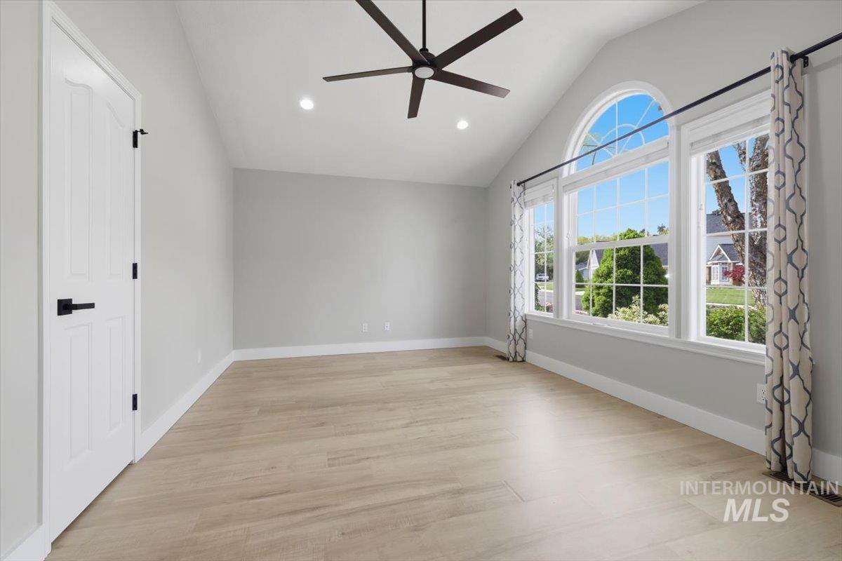 2922 S Whitehaven Pl, Eagle, Idaho 83616, 4 Bedrooms, 2 Bathrooms, Residential For Sale, Price $775,000, 98984176