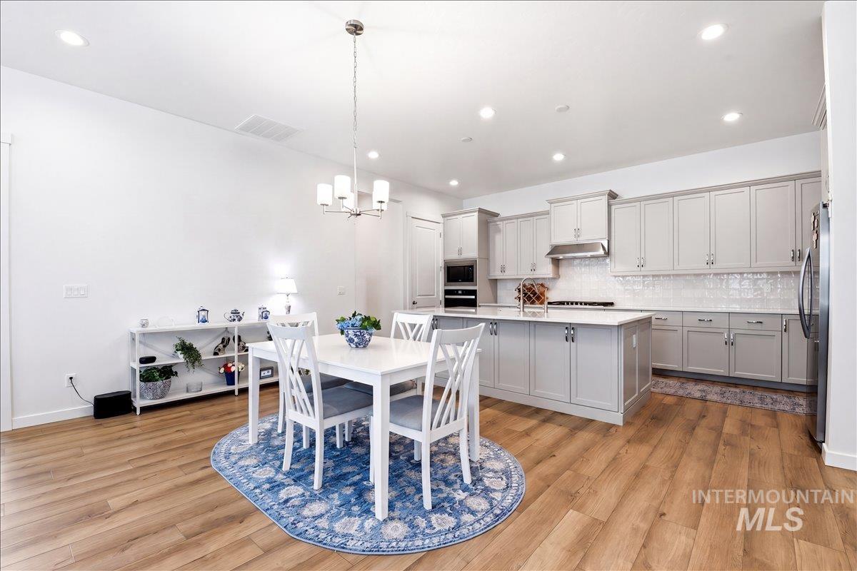 2161 N Leatherwood Ave, Star, Idaho 83669, 2 Bedrooms, 2 Bathrooms, Residential For Sale, Price $449,990,MLS 98984177