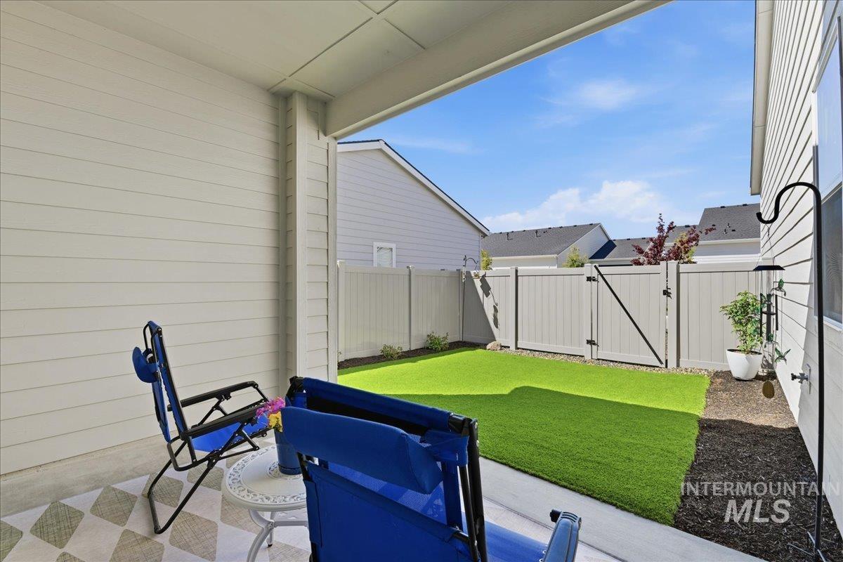 2161 N Leatherwood Ave, Star, Idaho 83669, 2 Bedrooms, 2 Bathrooms, Residential For Sale, Price $449,990,MLS 98984177