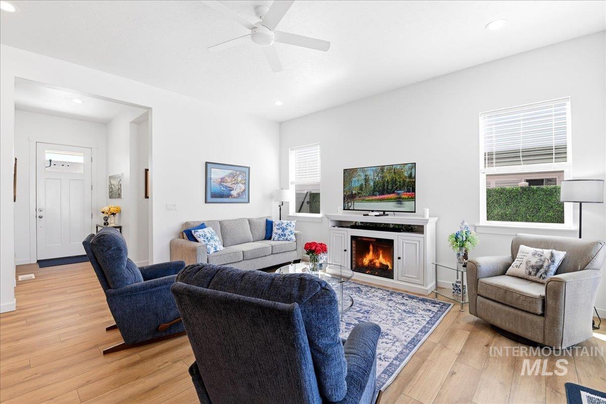 2161 N Leatherwood Ave, Star, Idaho 83669, 2 Bedrooms, 2 Bathrooms, Residential For Sale, Price $439,990, 98984177