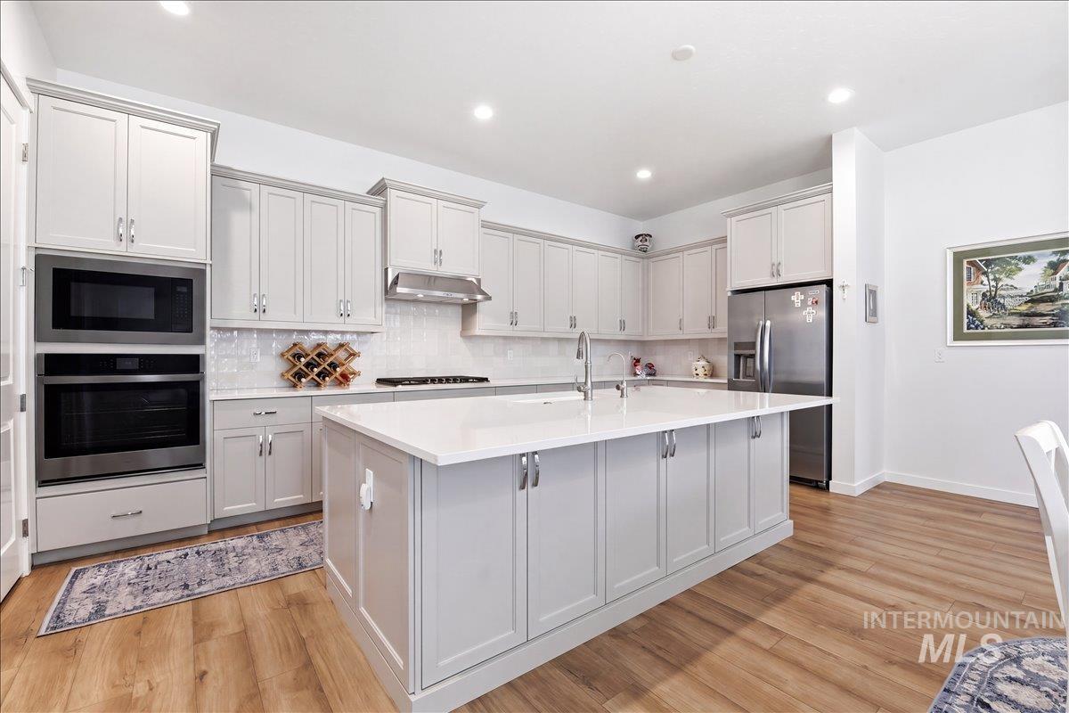 2161 N Leatherwood Ave, Star, Idaho 83669, 2 Bedrooms, 2 Bathrooms, Residential For Sale, Price $449,990,MLS 98984177