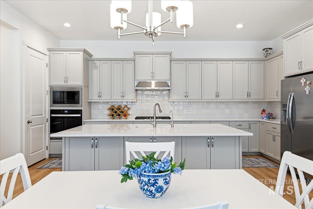 2161 N Leatherwood Ave, Star, Idaho 83669, 2 Bedrooms, 2 Bathrooms, Residential For Sale, Price $449,990,MLS 98984177