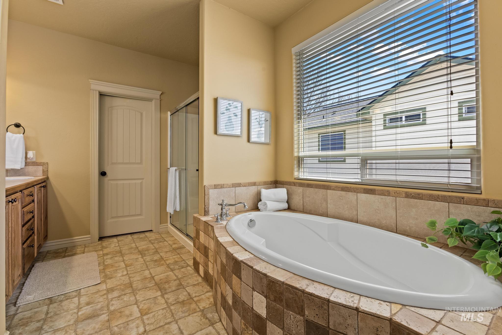 7898 S Rafael Way, Boise, Idaho 83709, 4 Bedrooms, 2.5 Bathrooms, Residential For Sale, Price $549,000, 98984179