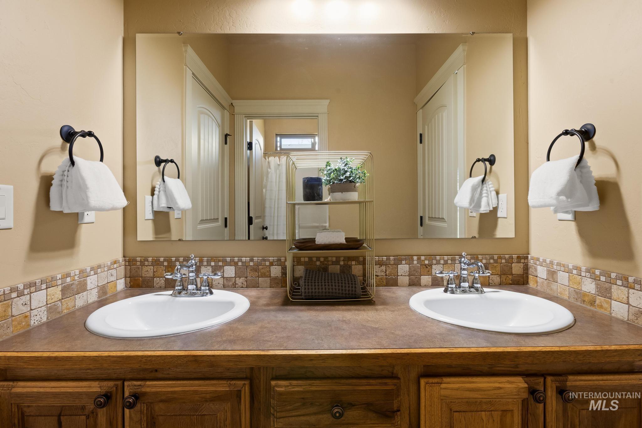 7898 S Rafael Way, Boise, Idaho 83709, 4 Bedrooms, 2.5 Bathrooms, Residential For Sale, Price $549,000, 98984179