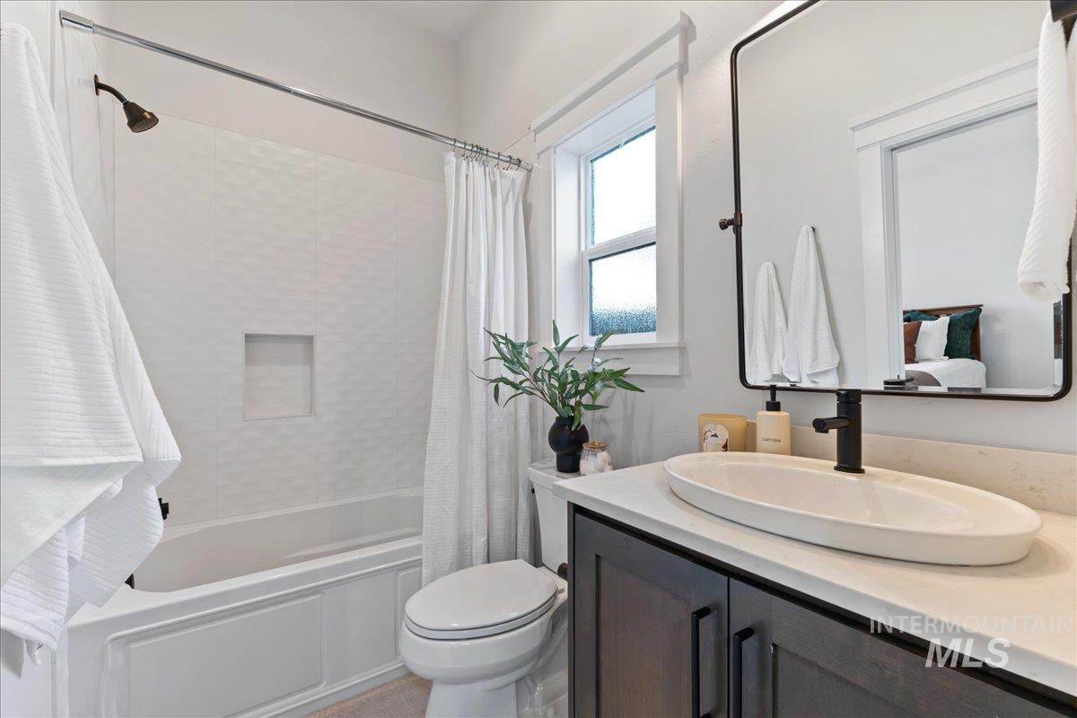 5071 W Frenchglen Dr, Eagle, Idaho 83616, 4 Bedrooms, 3.5 Bathrooms, Residential For Sale, Price $1,274,900, 98984180