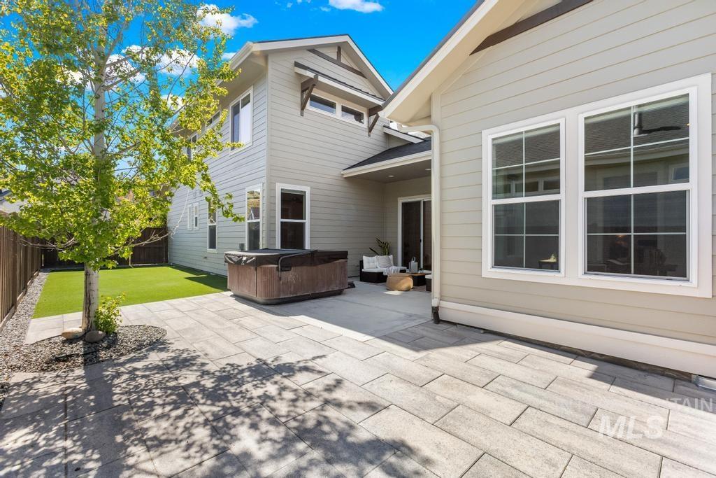 2885 W Hidden Springs Dr, Boise, Idaho 83714, 3 Bedrooms, 2.5 Bathrooms, Residential For Sale, Price $764,990,MLS 98984181