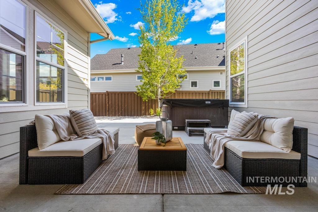 2885 W Hidden Springs Dr, Boise, Idaho 83714, 3 Bedrooms, 2.5 Bathrooms, Residential For Sale, Price $764,990,MLS 98984181