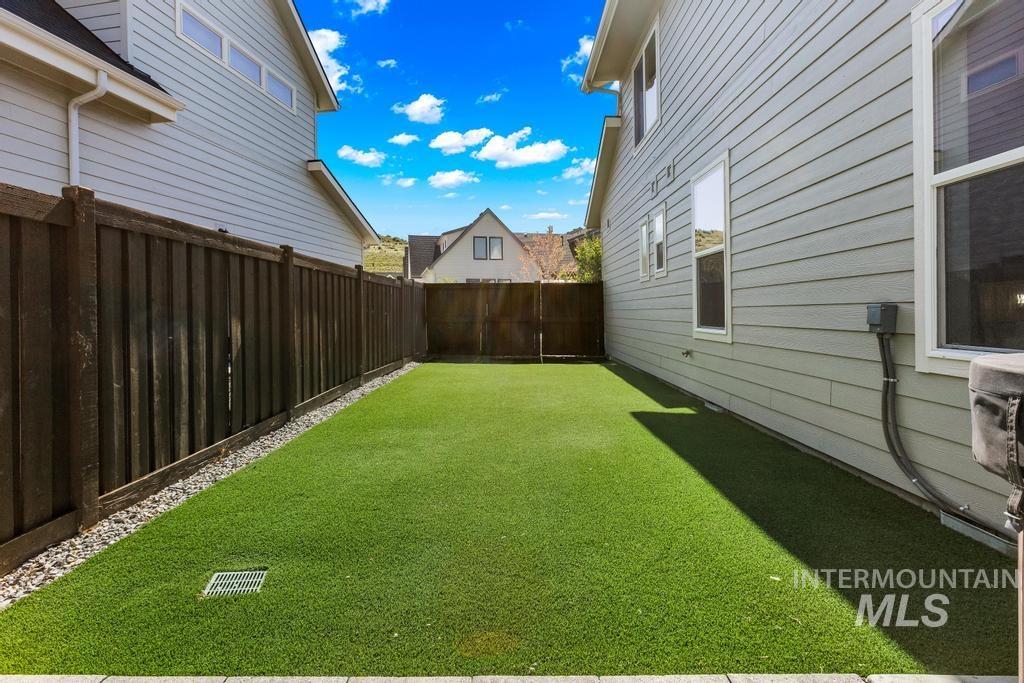 2885 W Hidden Springs Dr, Boise, Idaho 83714, 3 Bedrooms, 2.5 Bathrooms, Residential For Sale, Price $764,990,MLS 98984181