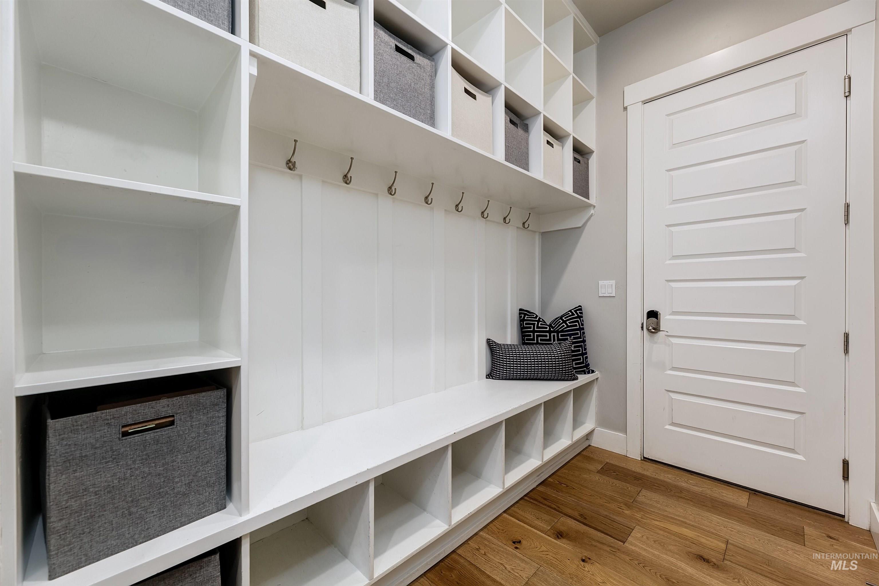 2230 N Vizcaya Way, Eagle, Idaho 83616, 5 Bedrooms, 4.5 Bathrooms, Residential For Sale, Price $3,149,000,MLS 98984184