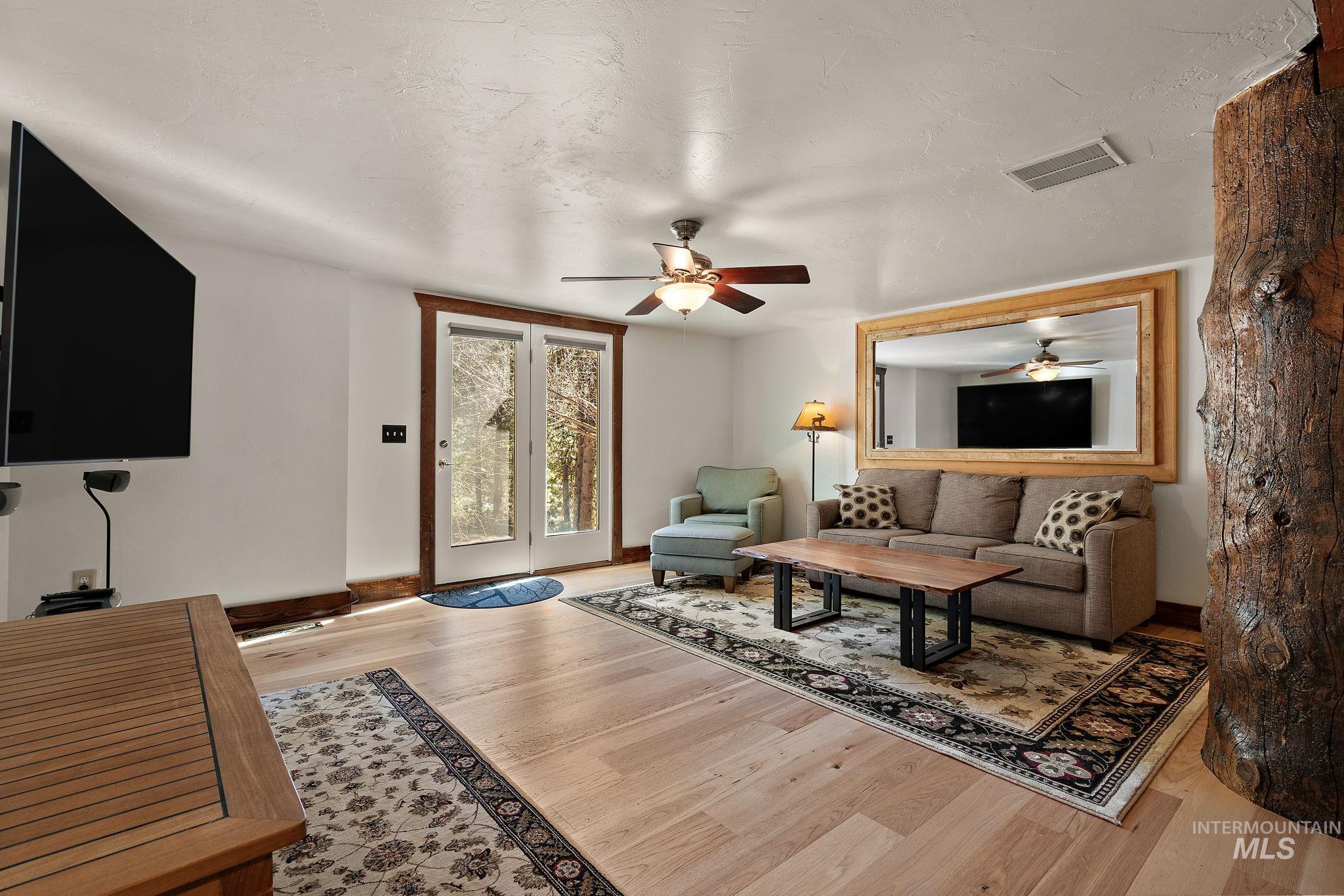 32 Leprechaun Ln, Boise, Idaho 83716, 3 Bedrooms, 3 Bathrooms, Residential For Sale, Price $550,000, 98984187