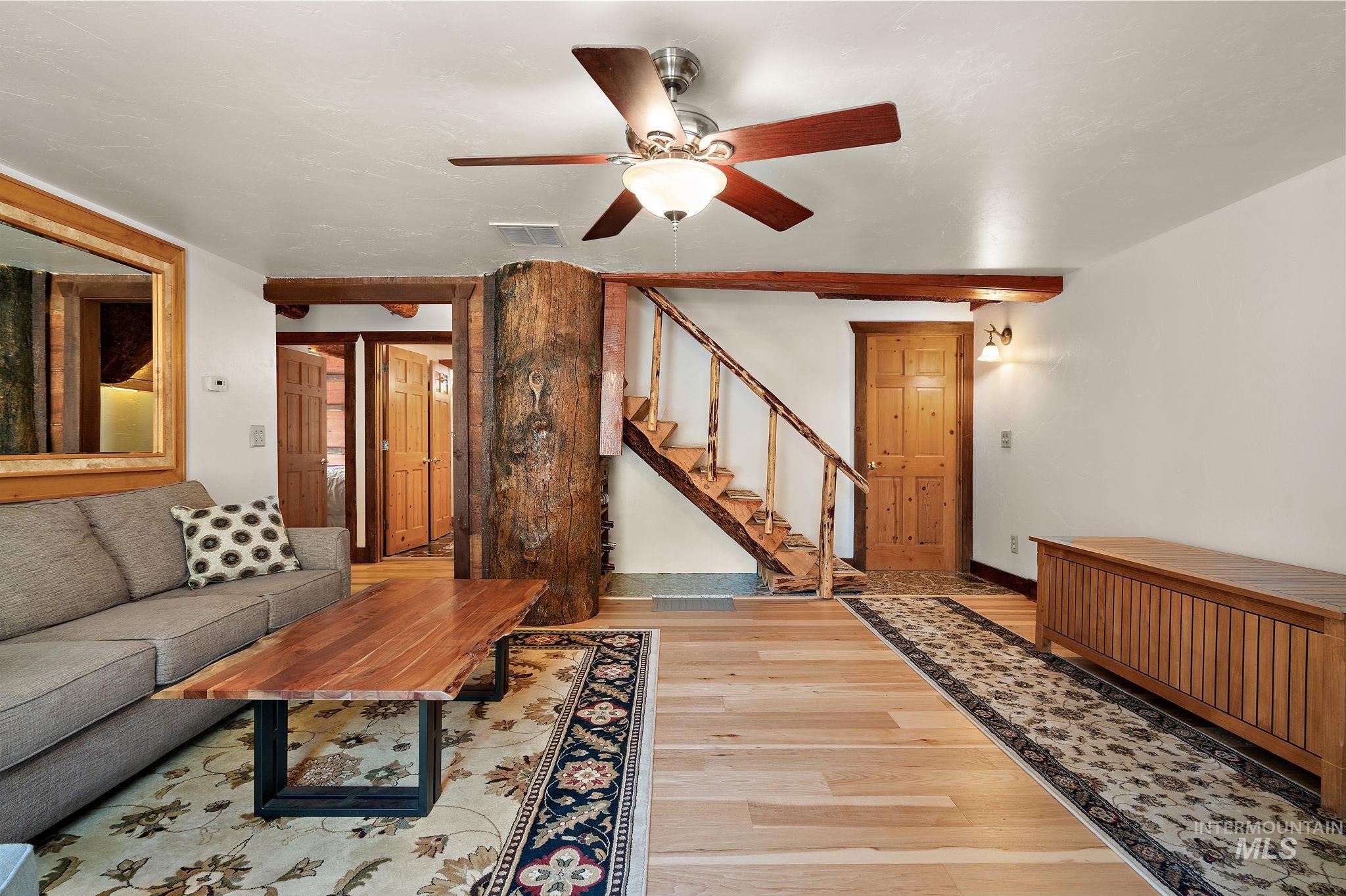 32 Leprechaun Ln, Boise, Idaho 83716, 3 Bedrooms, 3 Bathrooms, Residential For Sale, Price $550,000, 98984187