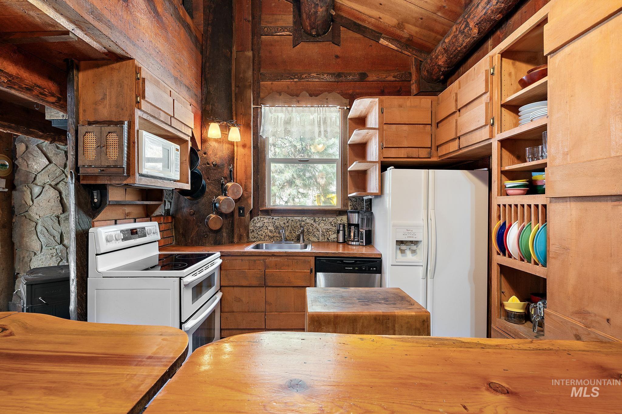 32 Leprechaun Ln, Boise, Idaho 83716, 3 Bedrooms, 3 Bathrooms, Residential For Sale, Price $550,000, 98984187