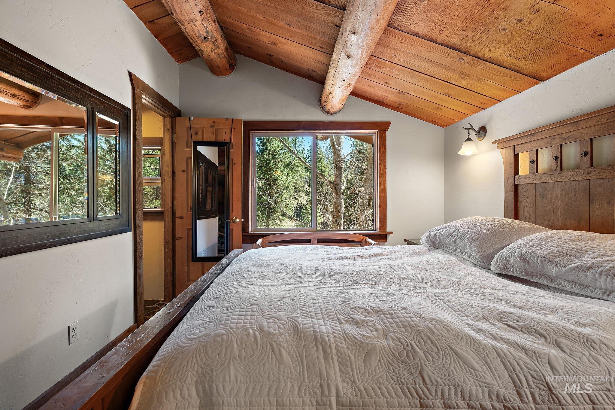 32 Leprechaun Ln, Boise, Idaho 83716, 3 Bedrooms, 3 Bathrooms, Residential For Sale, Price $550,000, 98984187