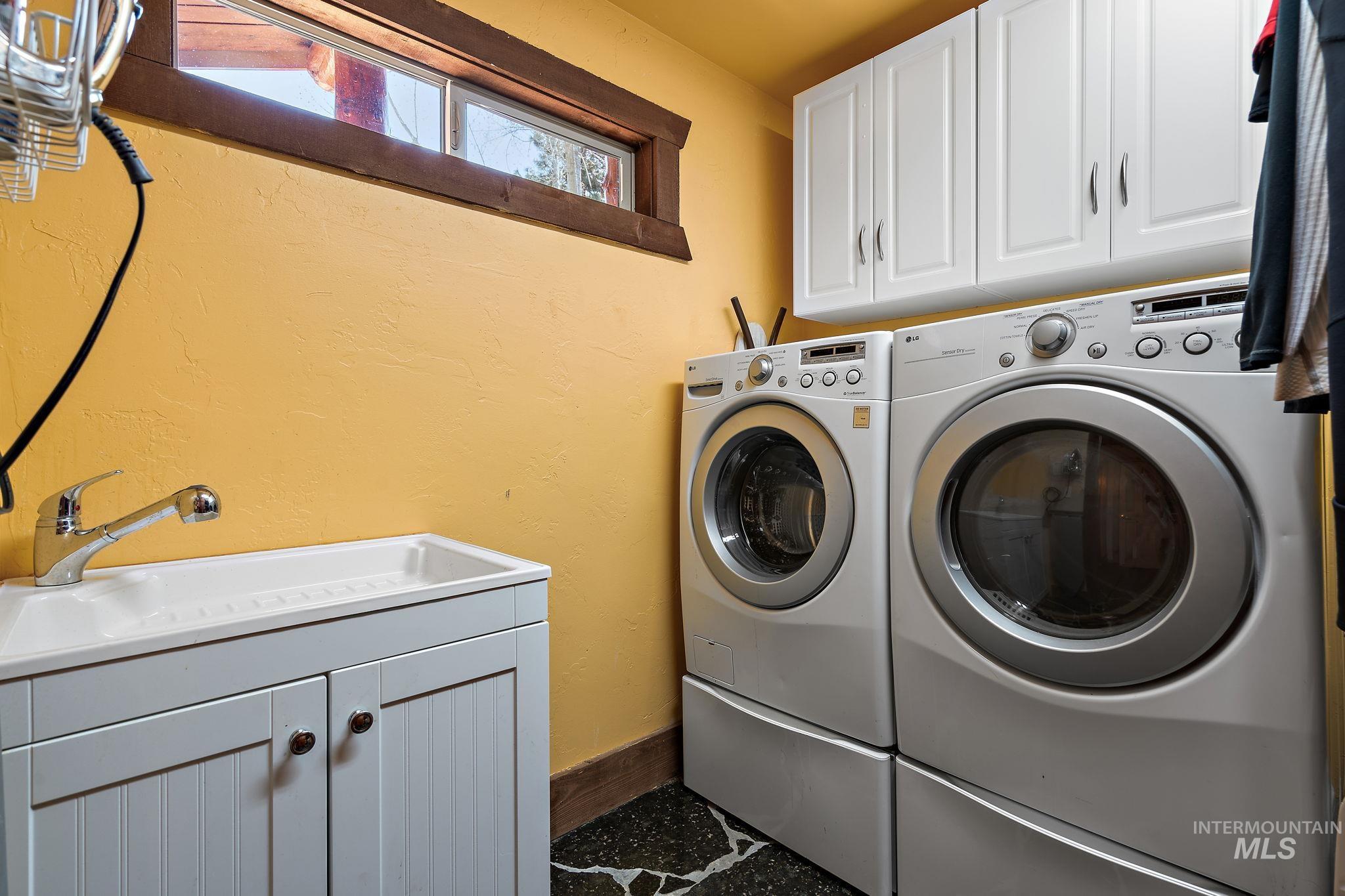 32 Leprechaun Ln, Boise, Idaho 83716, 3 Bedrooms, 3 Bathrooms, Residential For Sale, Price $550,000, 98984187