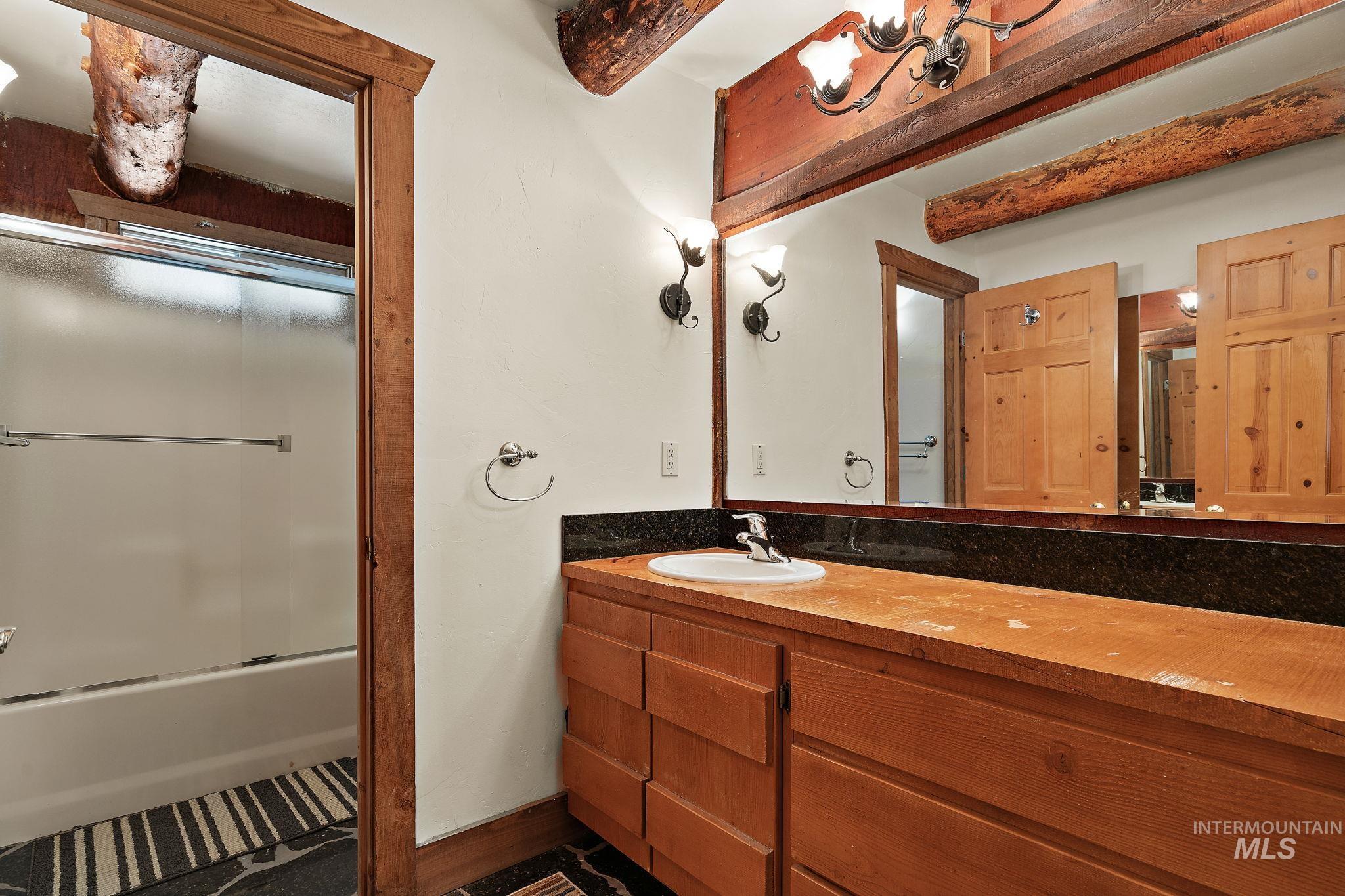 32 Leprechaun Ln, Boise, Idaho 83716, 3 Bedrooms, 3 Bathrooms, Residential For Sale, Price $550,000, 98984187