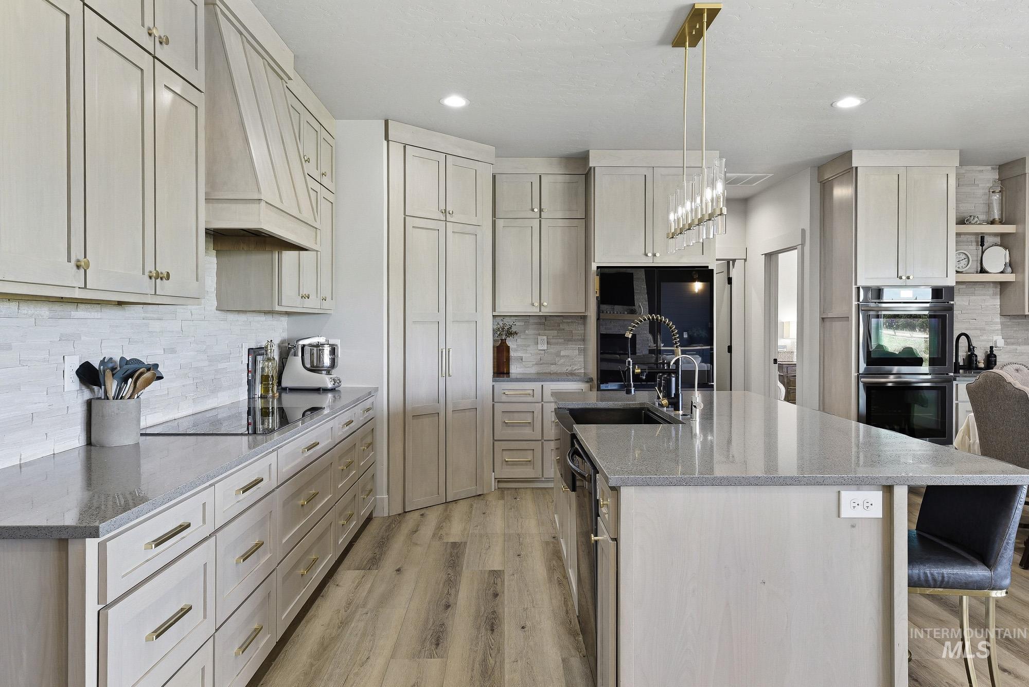 6335 Johnstone Rd, Homedale, Idaho 83628, 4 Bedrooms, 3.5 Bathrooms, Residential For Sale, Price $935,000, 98984188