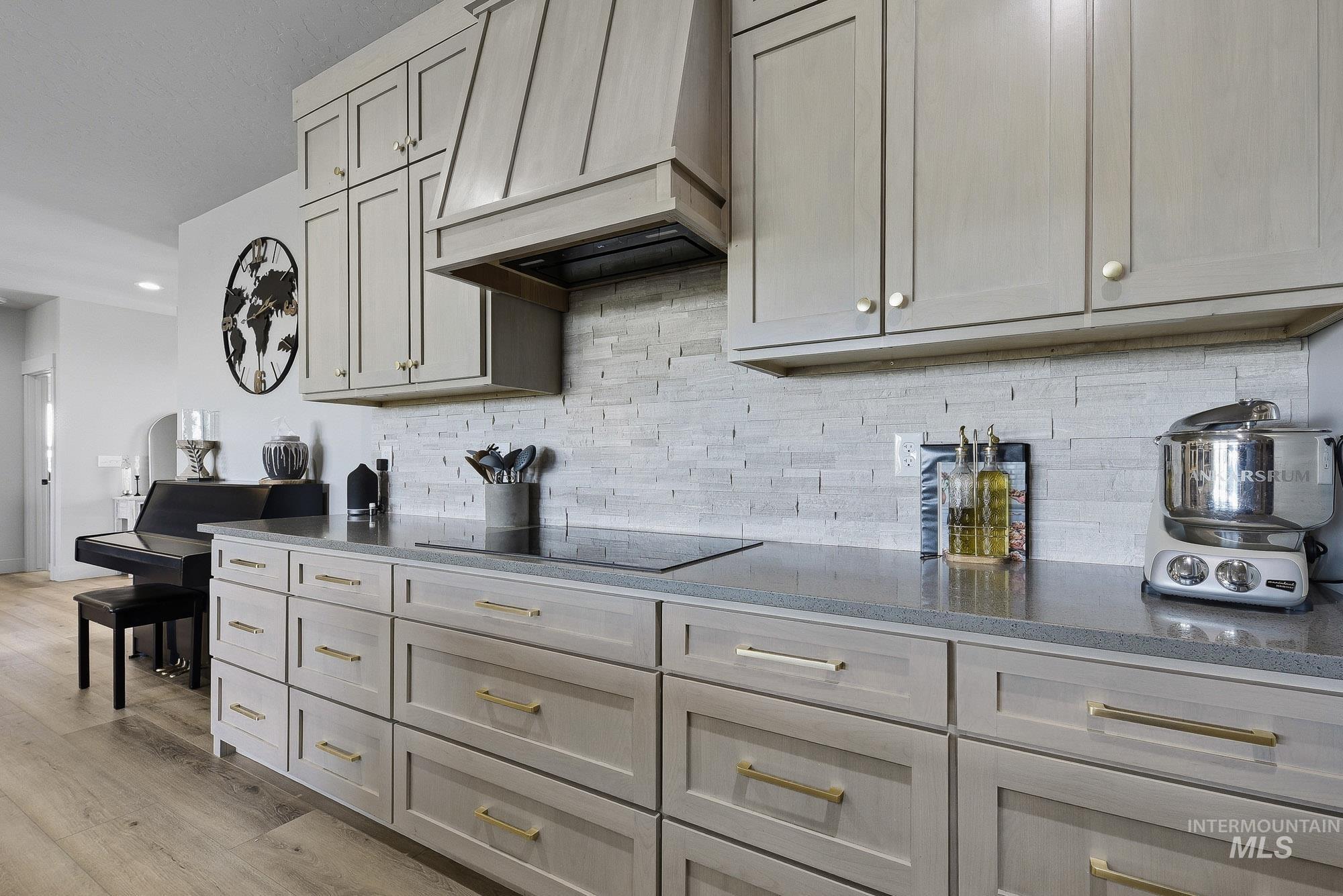 6335 Johnstone Rd, Homedale, Idaho 83628, 4 Bedrooms, 3.5 Bathrooms, Residential For Sale, Price $935,000, 98984188