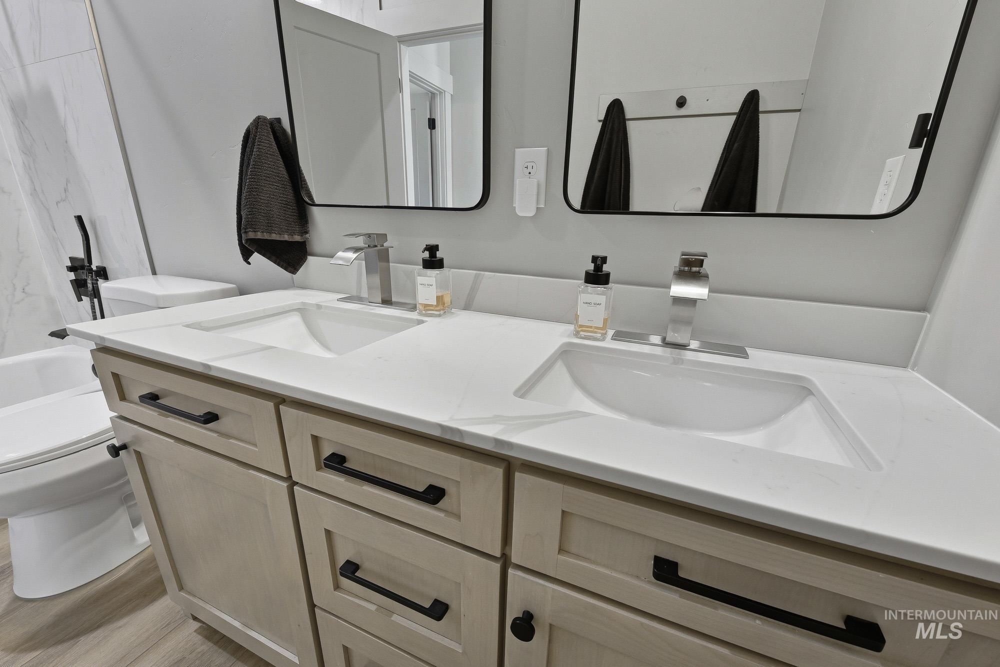 6335 Johnstone Rd, Homedale, Idaho 83628, 4 Bedrooms, 3.5 Bathrooms, Residential For Sale, Price $935,000, 98984188