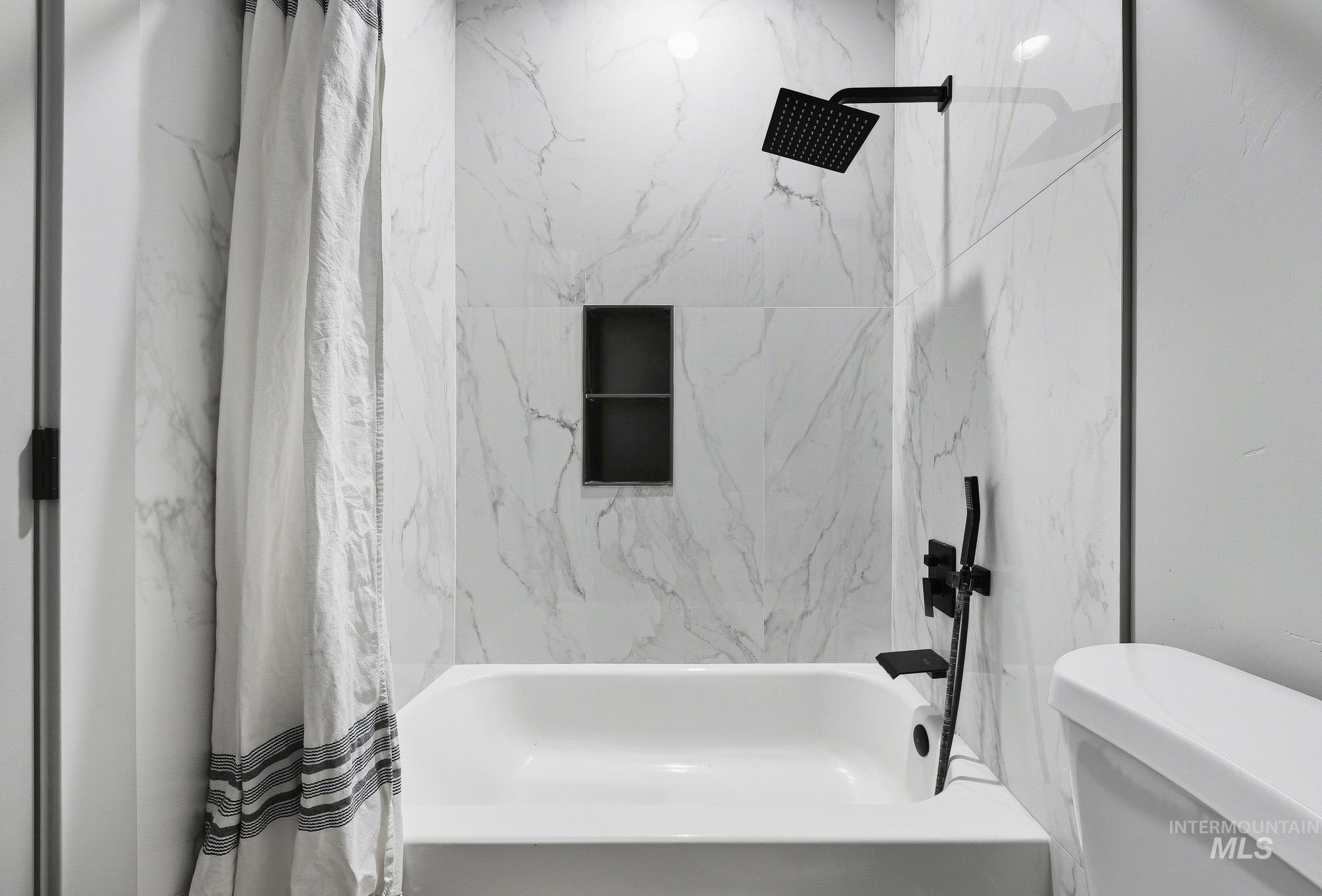 6335 Johnstone Rd, Homedale, Idaho 83628, 4 Bedrooms, 3.5 Bathrooms, Residential For Sale, Price $935,000, 98984188