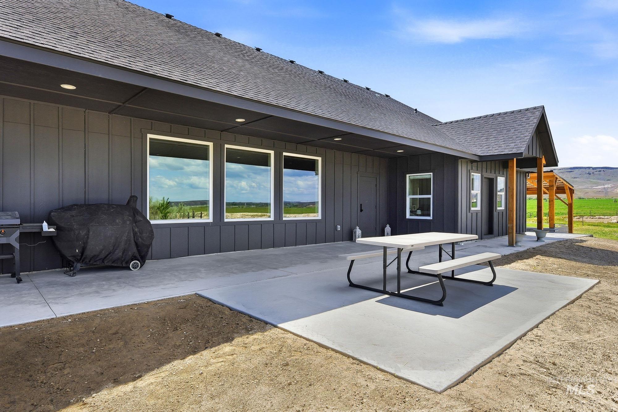 6335 Johnstone Rd, Homedale, Idaho 83628, 4 Bedrooms, 3.5 Bathrooms, Residential For Sale, Price $935,000, 98984188