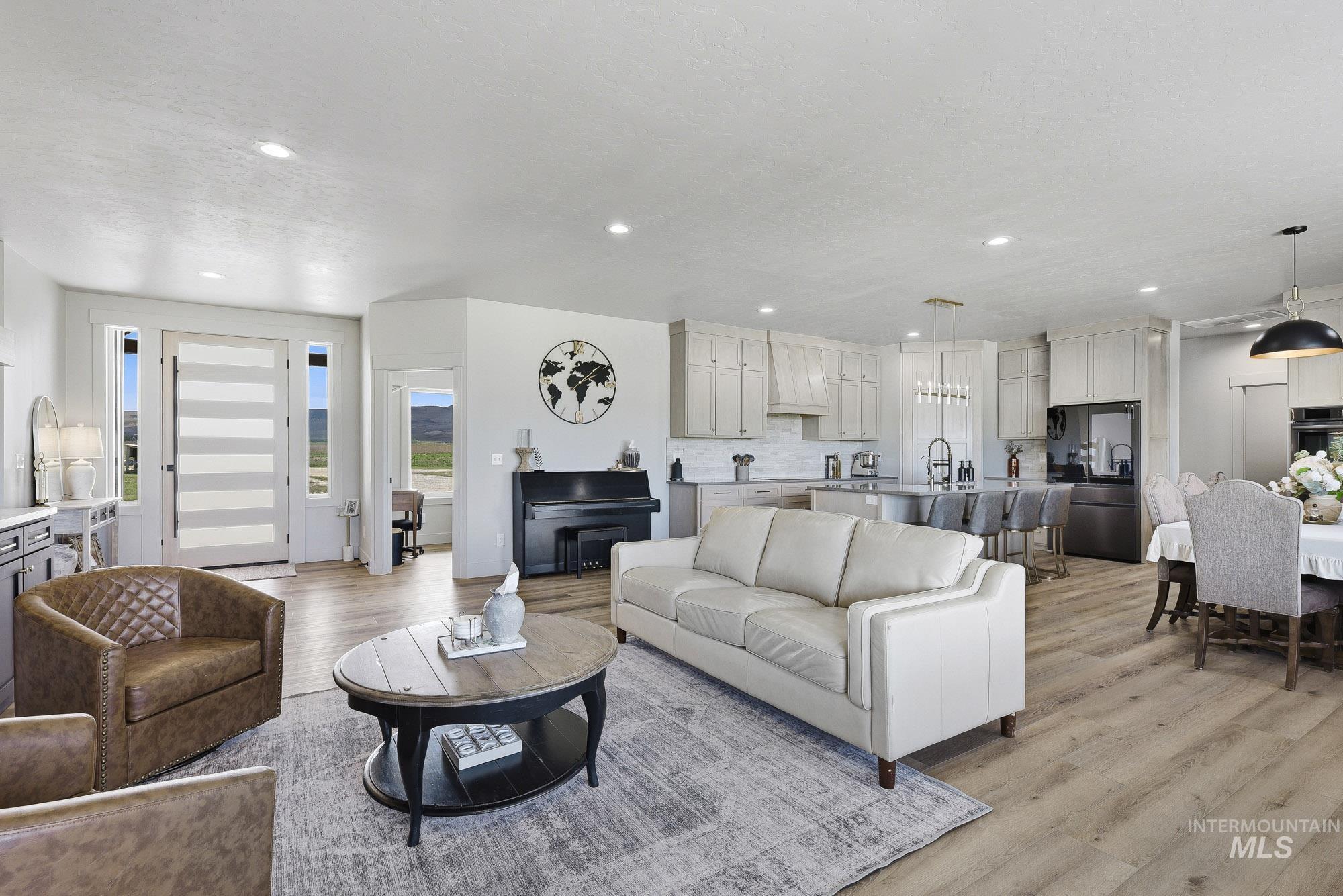 6335 Johnstone Rd, Homedale, Idaho 83628, 4 Bedrooms, 3.5 Bathrooms, Residential For Sale, Price $935,000, 98984188