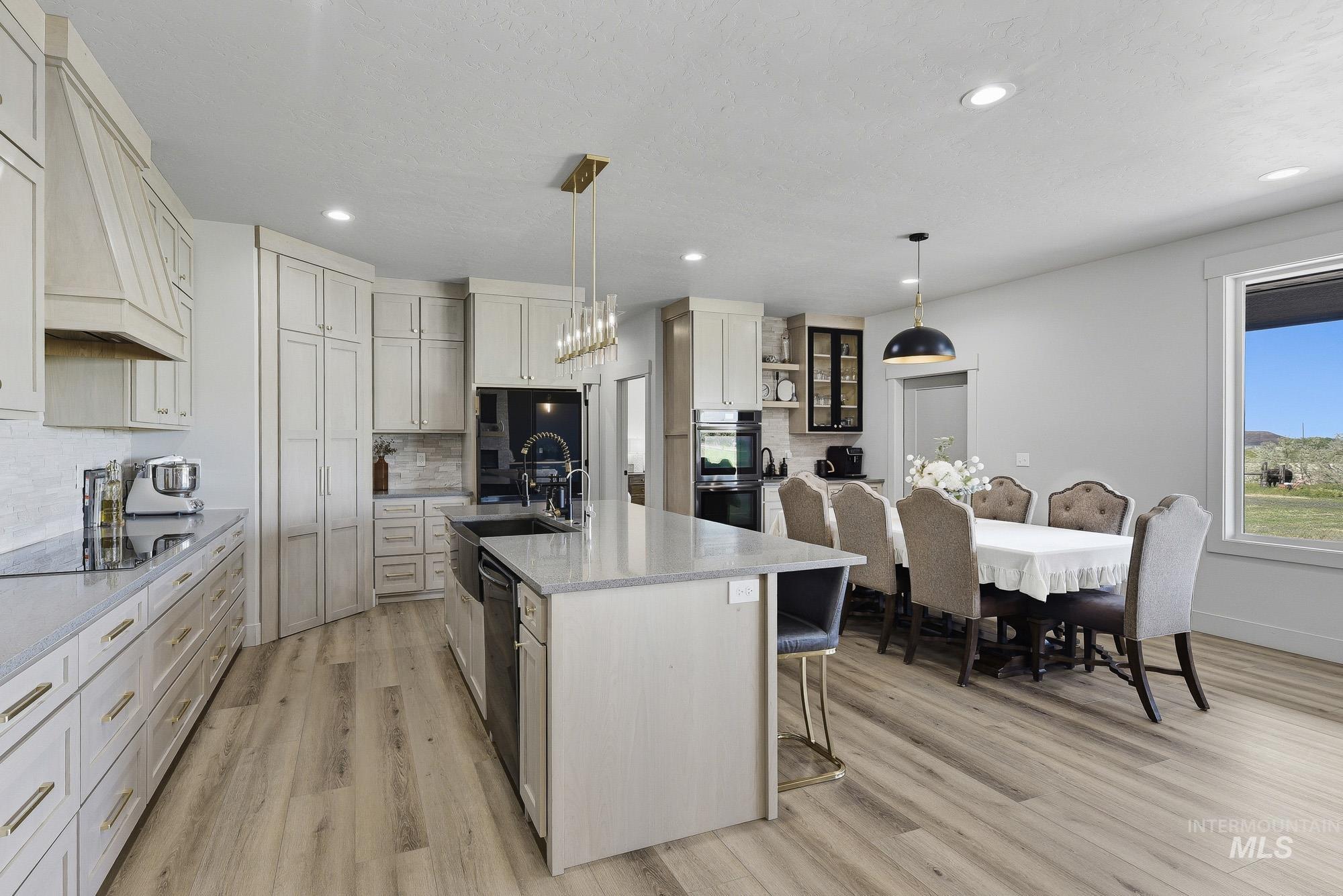 6335 Johnstone Rd, Homedale, Idaho 83628, 4 Bedrooms, 3.5 Bathrooms, Residential For Sale, Price $935,000, 98984188