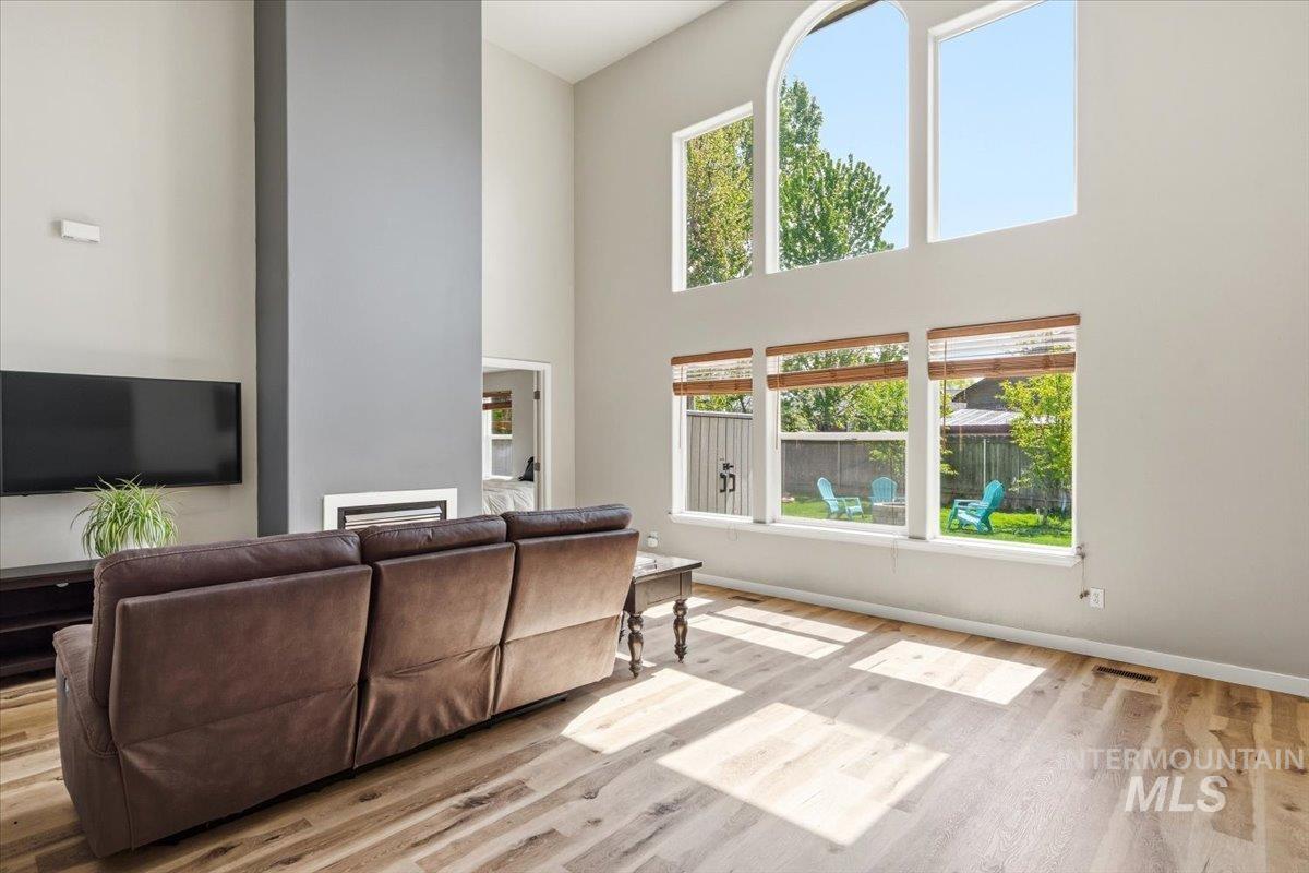 498 E W Moskee St, Meridian, Idaho 83646, 6 Bedrooms, 2.5 Bathrooms, Residential For Sale, Price $675,000, 98984196