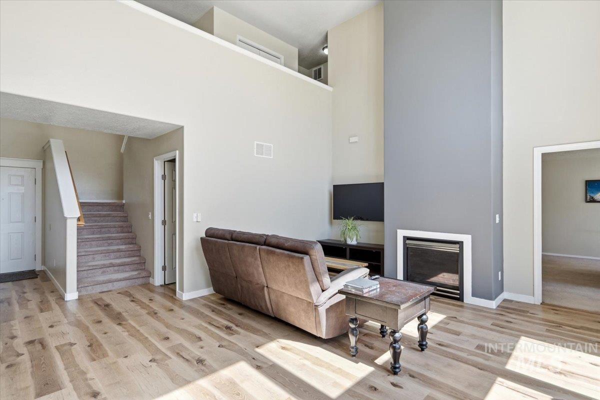 498 E W Moskee St, Meridian, Idaho 83646, 6 Bedrooms, 2.5 Bathrooms, Residential For Sale, Price $675,000, 98984196