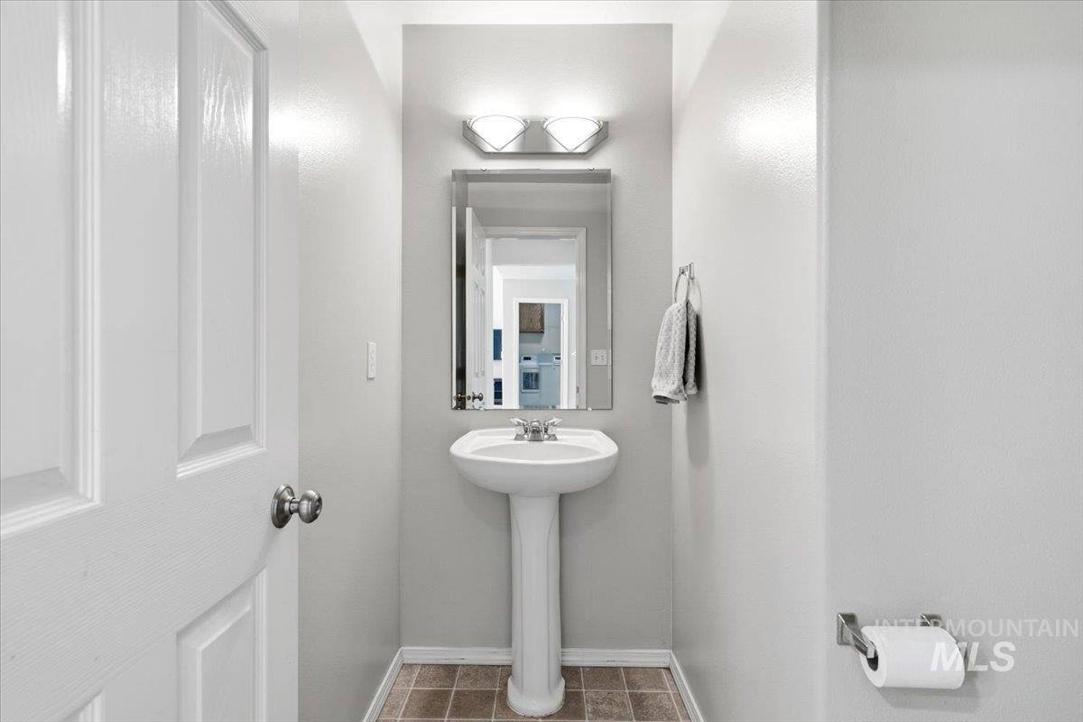 498 E W Moskee St, Meridian, Idaho 83646, 6 Bedrooms, 2.5 Bathrooms, Residential For Sale, Price $675,000, 98984196