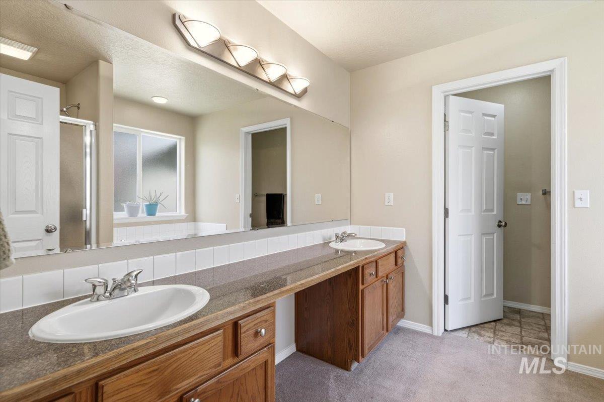 498 E W Moskee St, Meridian, Idaho 83646, 6 Bedrooms, 2.5 Bathrooms, Residential For Sale, Price $675,000, 98984196