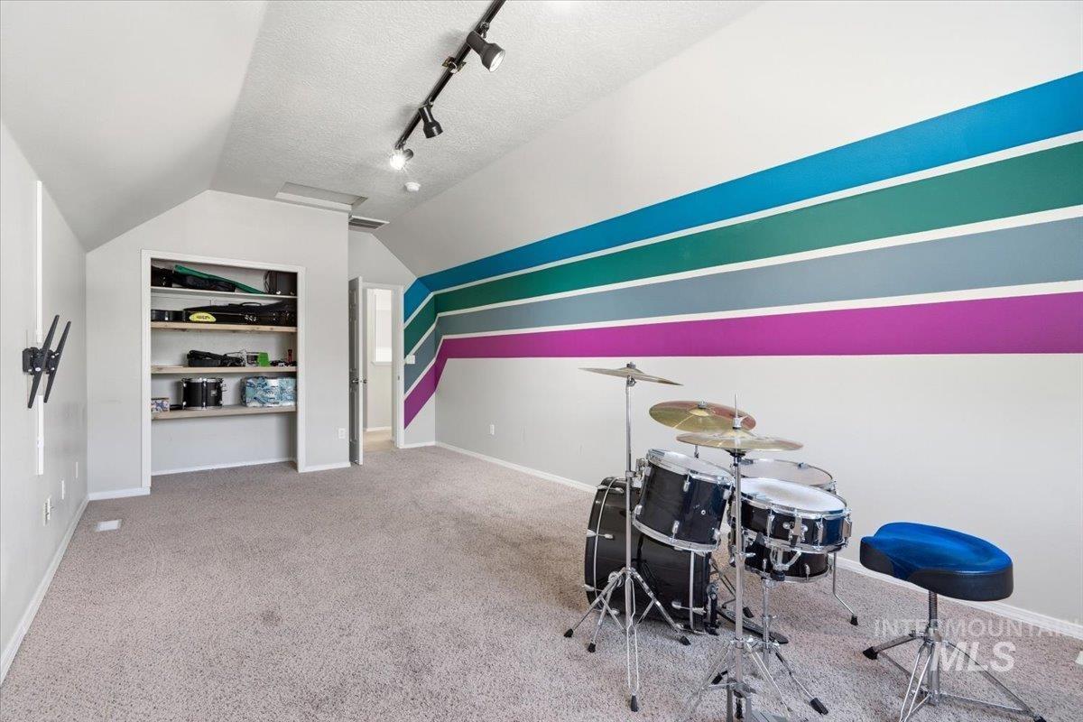 498 E W Moskee St, Meridian, Idaho 83646, 6 Bedrooms, 2.5 Bathrooms, Residential For Sale, Price $675,000, 98984196