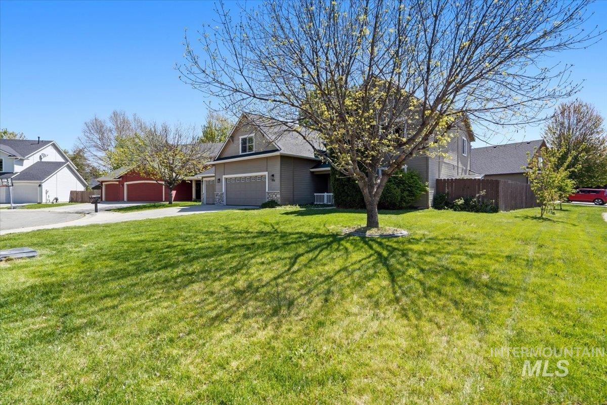 498 E W Moskee St, Meridian, Idaho 83646, 6 Bedrooms, 2.5 Bathrooms, Residential For Sale, Price $675,000, 98984196