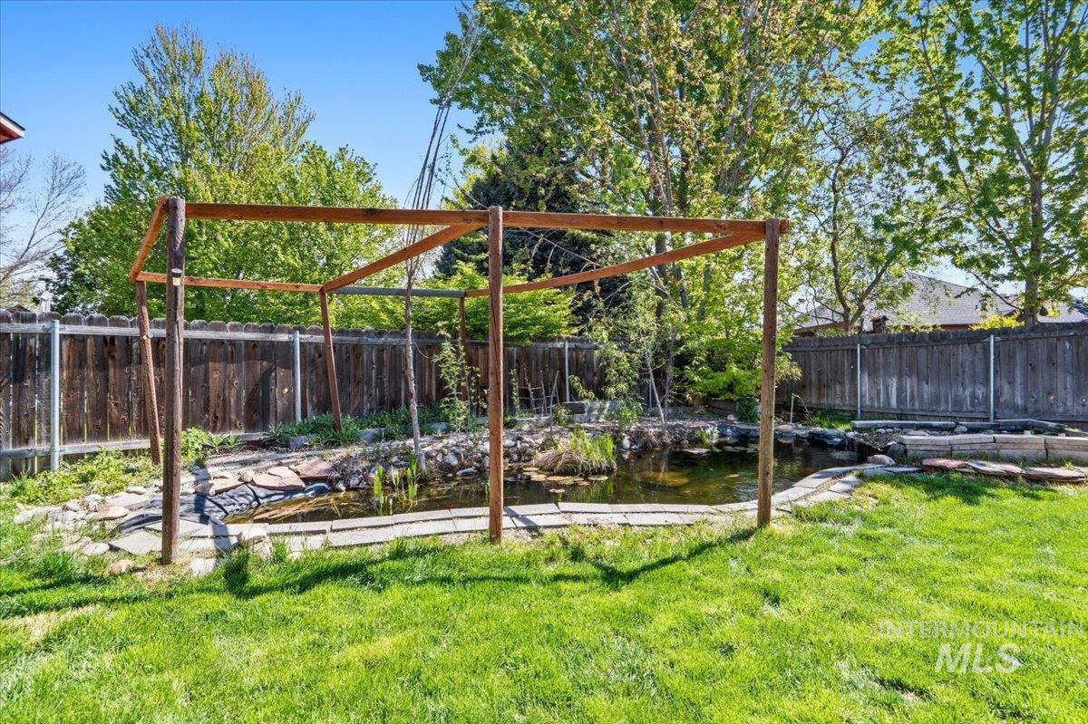 498 E W Moskee St, Meridian, Idaho 83646, 6 Bedrooms, 2.5 Bathrooms, Residential For Sale, Price $675,000, 98984196