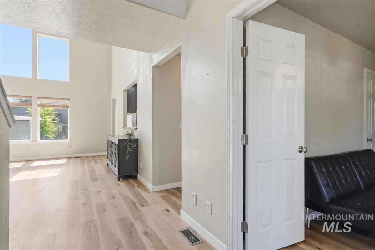 498 E W Moskee St, Meridian, Idaho 83646, 6 Bedrooms, 2.5 Bathrooms, Residential For Sale, Price $675,000, 98984196