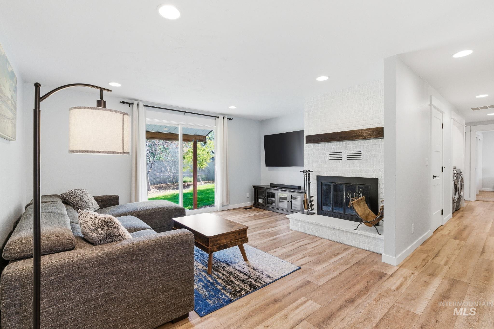 8003 W Hummel, Boise, Idaho 83709-1754, 3 Bedrooms, 2 Bathrooms, Residential For Sale, Price $474,900, 98984198