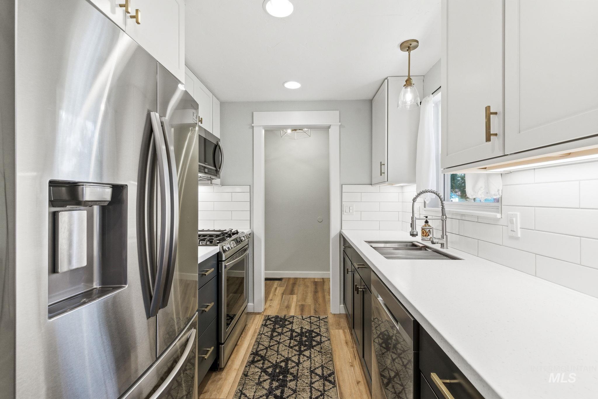 8003 W Hummel, Boise, Idaho 83709-1754, 3 Bedrooms, 2 Bathrooms, Residential For Sale, Price $474,900, 98984198