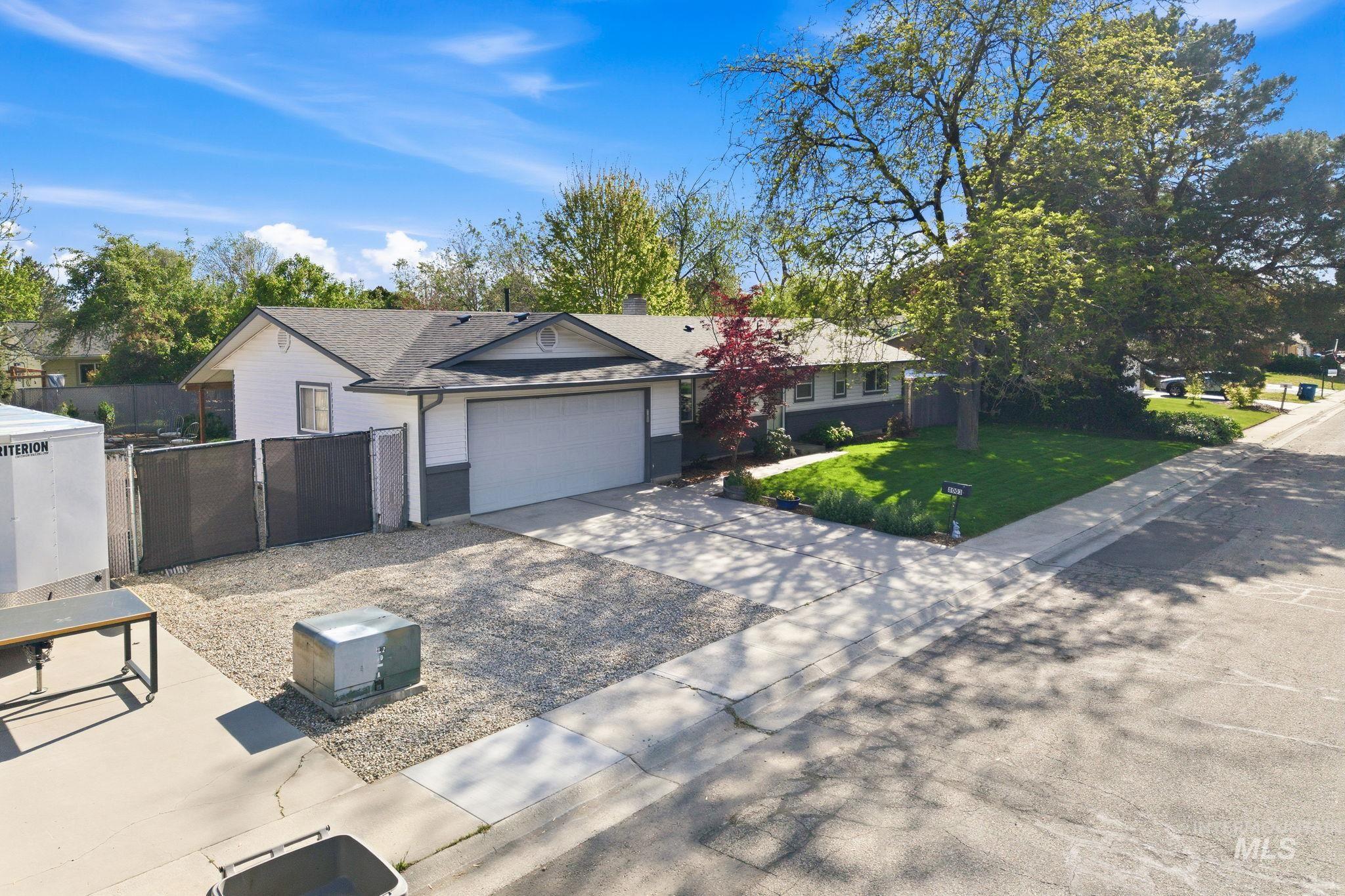 8003 W Hummel, Boise, Idaho 83709-1754, 3 Bedrooms, 2 Bathrooms, Residential For Sale, Price $474,900, 98984198