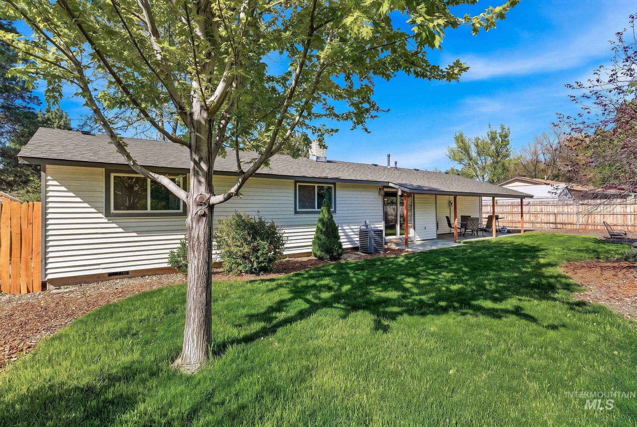 8003 W Hummel, Boise, Idaho 83709-1754, 3 Bedrooms, 2 Bathrooms, Residential For Sale, Price $474,900, 98984198